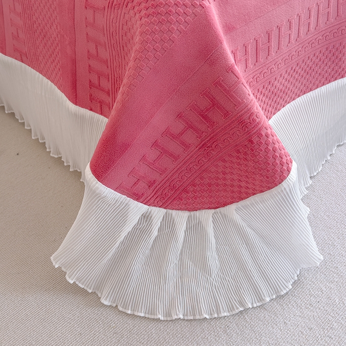 91家纺网 家纺一手货源 找家纺 冬然家纺 2024新款雕花绒床盖系列 H-玫瑰粉