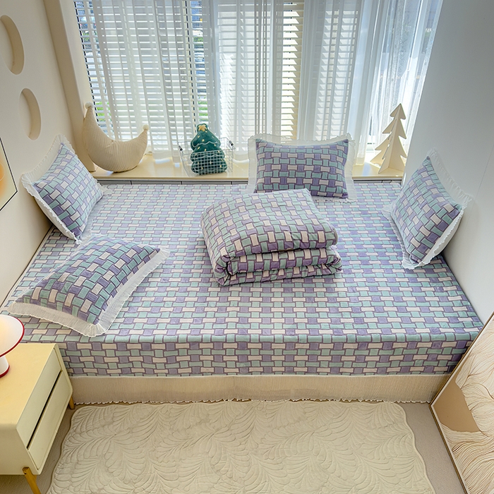 91家纺网 家纺一手货源 找家纺 冬然家纺 2024新款雕花绒榻榻米床盖 时尚风采