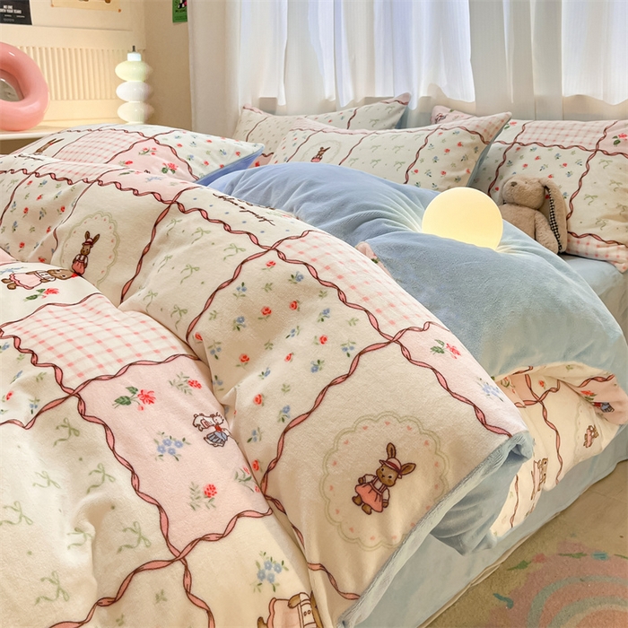 91家纺网 家纺一手货源 找家纺 本制 2025新款B类牛奶绒印花四件套 方格兔