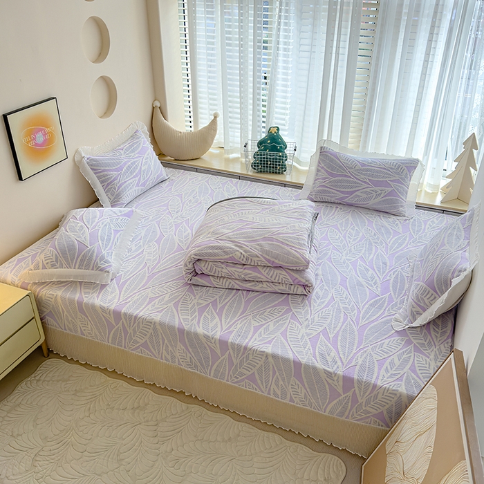 91家纺网 家纺一手货源 找家纺 冬然家纺 2024新款雕花绒榻榻米床盖 秋之叶-紫