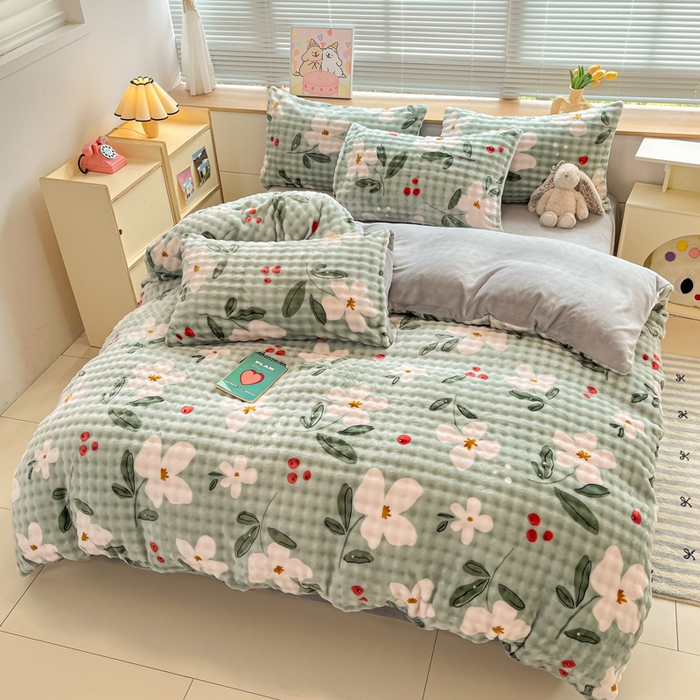 91家纺网 家纺一手货源 找家纺 梵克保罗 2024新款泡泡绒加厚立体牛奶绒单被套多功能被套毯 山茶花