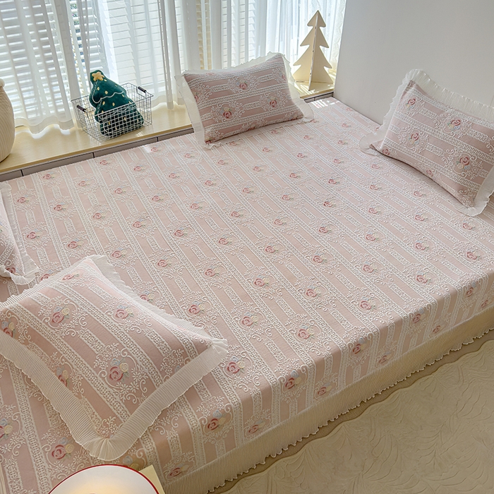 91家纺网 家纺一手货源 找家纺 冬然家纺 2024新款雕花绒榻榻米床盖 锦绣年华