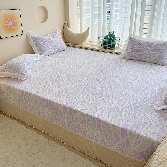 91家纺网 家纺一手货源 找家纺 冬然家纺 2024新款雕花绒榻榻米床盖 秋之叶-紫