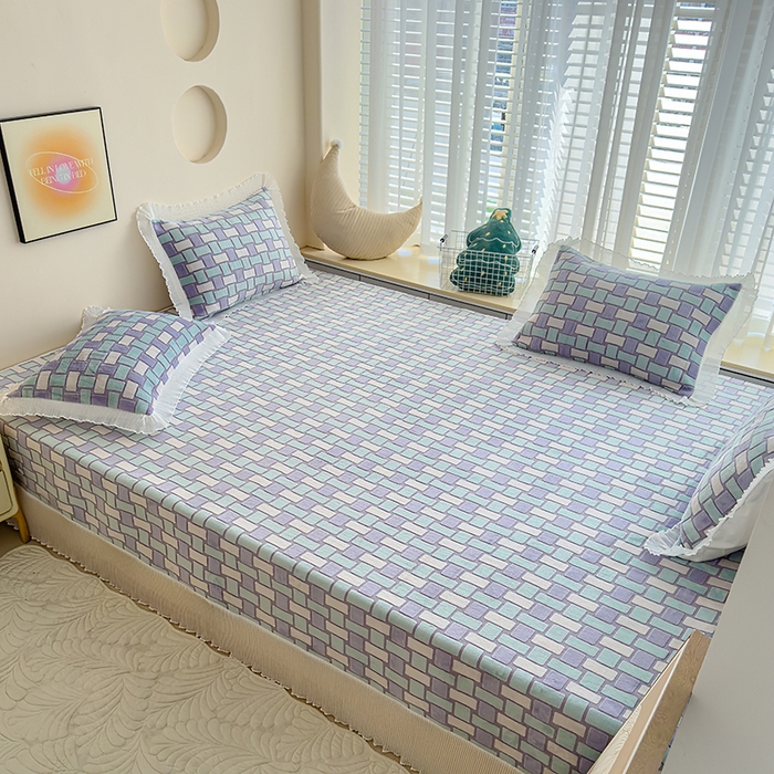 91家纺网 家纺一手货源 找家纺 冬然家纺 2024新款雕花绒榻榻米床盖 时尚风采