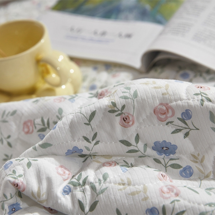 91家纺网 家纺一手货源 找家纺 十个点家纺 2025新款印花夹棉床盖三件套-晚秋系列 富贵小花