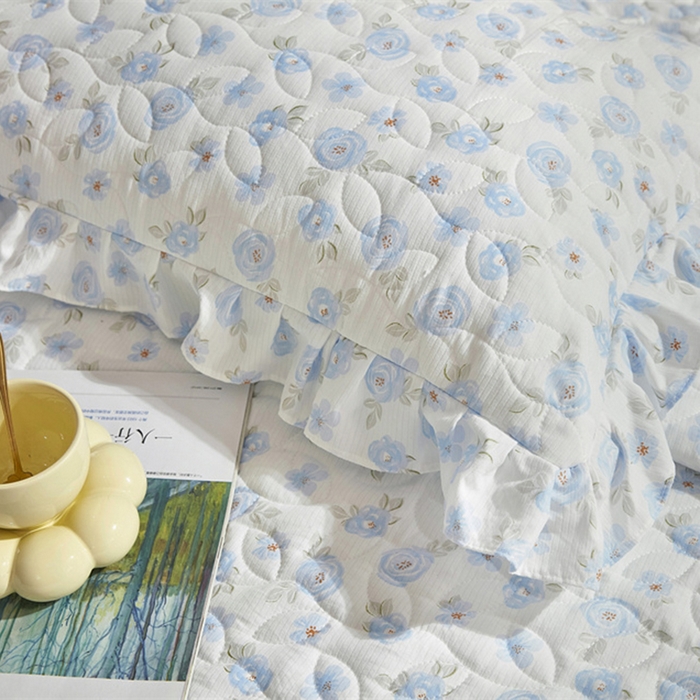 91家纺网 家纺一手货源 找家纺 十个点家纺 2025新款印花夹棉床盖三件套-晚秋系列 蓝色玫瑰