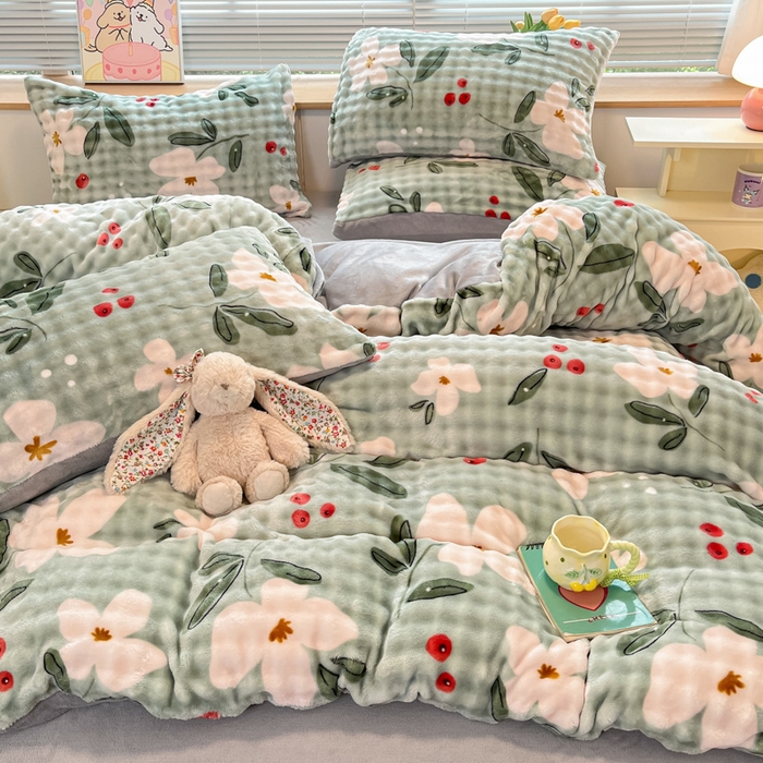 91家纺网 家纺一手货源 找家纺 梵克保罗 2024新款泡泡绒加厚立体牛奶绒单被套多功能被套毯 山茶花