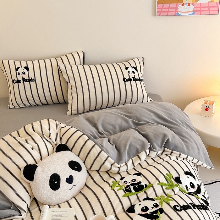 91家纺网 家纺一手货源 找家纺 沐棉家居 2024新款高克重条纹牛奶绒毛巾绣四件套 竹子熊猫-灰