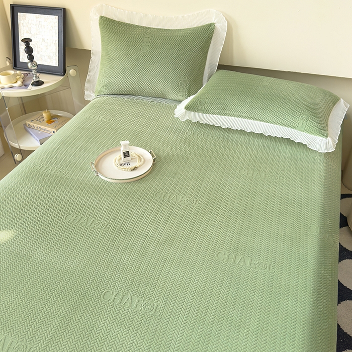 91家纺网 家纺一手货源 找家纺 冬然家纺 2024新款雕花绒床盖系列 大麦穗-绿