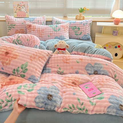 梵克保罗 2024新款泡泡绒加厚立体牛奶绒单被套多功能被套毯 花田-粉