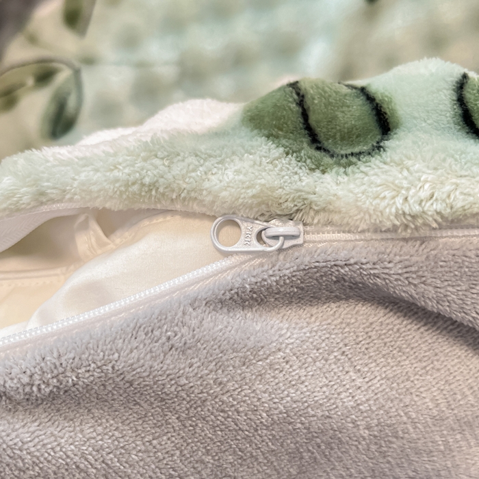 91家纺网 家纺一手货源 找家纺 梵克保罗 2024新款泡泡绒加厚立体牛奶绒单被套多功能被套毯 山茶花