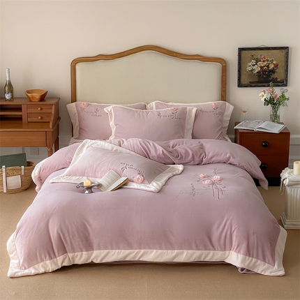 91家纺网 家纺一手货源 找家纺 （总）名品优仓 2024新款高克重牛奶绒立体绣花四件套-爱丽莎