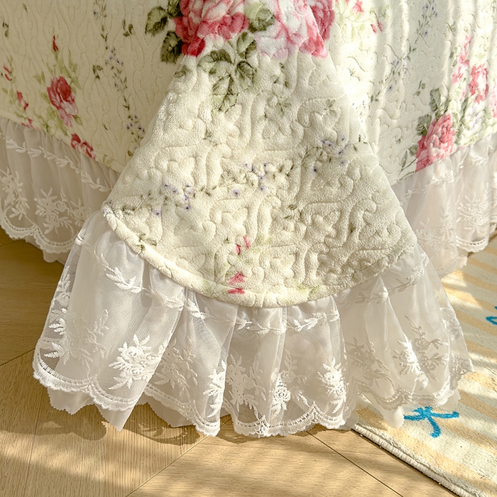 91家纺网 家纺一手货源 找家纺 冬然家纺 2024新款牛奶绒印花床盖 花语温情