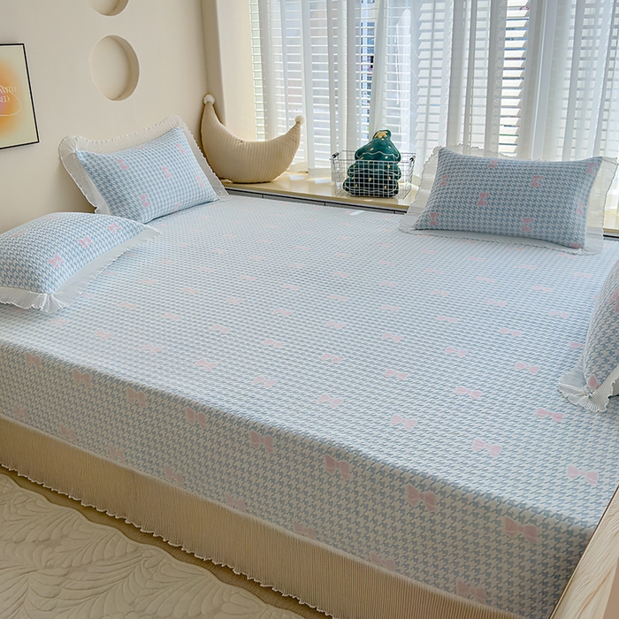 91家纺网 家纺一手货源 找家纺 冬然家纺 2024新款雕花绒榻榻米床盖 梦蝶