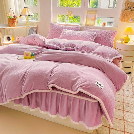 91家纺网 家纺一手货源 找家纺 （总）眠势力 2025新款牛奶绒四件套冬季加厚夹棉床笠款加绒保暖床裙床笠二合一