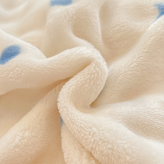 91家纺网 家纺一手货源 找家纺 梵克保罗 2024新款泡泡绒加厚立体牛奶绒单被套多功能被套毯 爱心粉