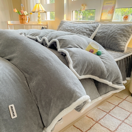 91家纺网 家纺一手货源 找家纺 （总）眠势力 2025新款牛奶绒被套双面绒冬季加厚加绒保暖被罩-场景二
