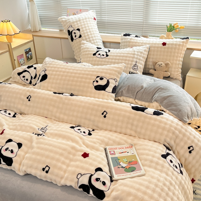 91家纺网 家纺一手货源 找家纺 梵克保罗 2024新款泡泡绒加厚立体牛奶绒单被套多功能被套毯 音乐熊猫