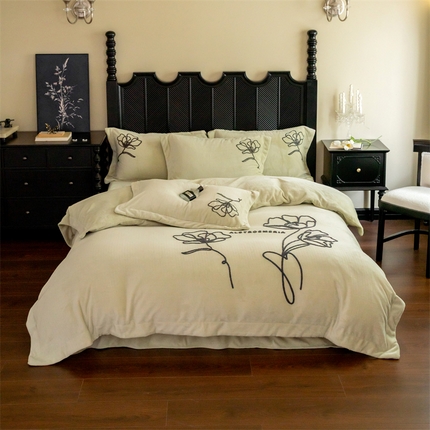 91家纺网 家纺一手货源 找家纺 名品优仓 2024新款牛奶绒毛巾绣花四件套-摩西 摩西-绿矾