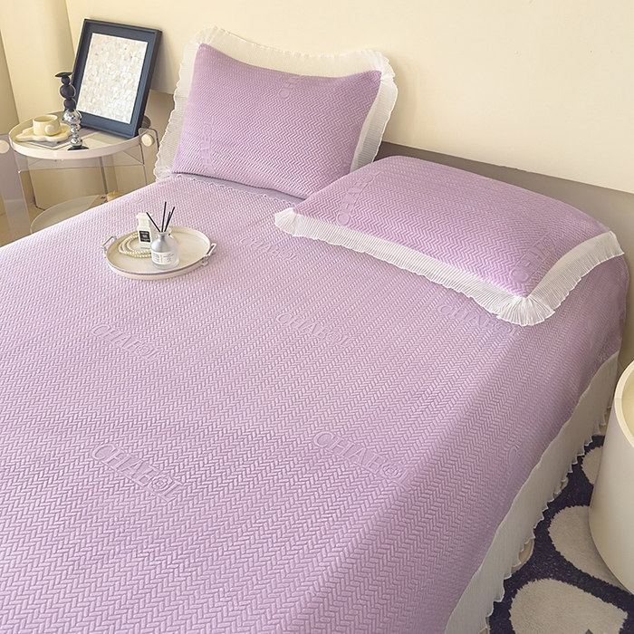 91家纺网 家纺一手货源 找家纺 冬然家纺 2024新款雕花绒床盖系列 大麦穗-紫