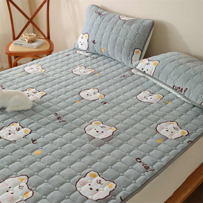 91家纺网 家纺一手货源 找家纺 凌云家纺 2025新款A类牛奶绒床垫软垫学生宿舍单人床褥可机洗 眯眯熊