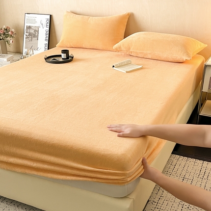 91家纺网 家纺一手货源 找家纺 （总）卢赛尔 2025新款高克重200g牛奶绒单床笠