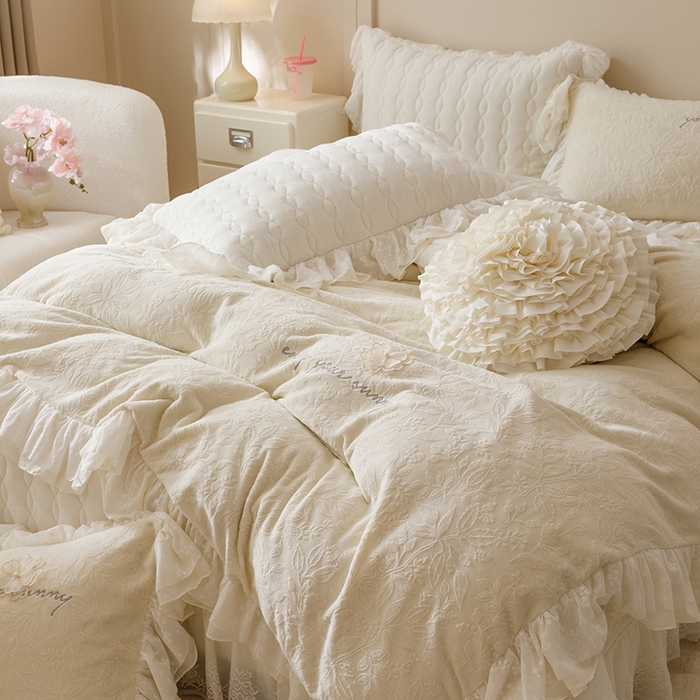 91家纺网 家纺一手货源 找家纺 （总）胜权家纺 2024秋冬新款法式牛奶绒蕾丝床盖四件套系列-爱丽丝