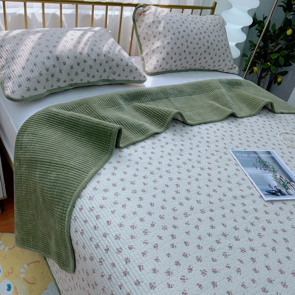 91家纺网 家纺一手货源 找家纺 2024新款棉加绒双面两用四季款床盖三件套玫瑰