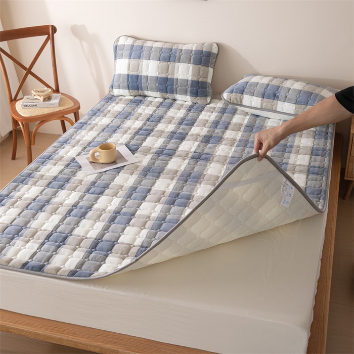 91家纺网 家纺一手货源 找家纺 凌云家纺 2025新款A类牛奶绒床垫软垫学生宿舍单人床褥可机洗 蓝格格