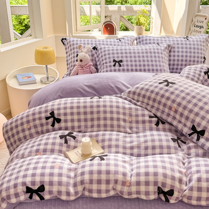 91家纺网 家纺一手货源 找家纺 尚美 2024新款高克重印花花边牛奶绒床盖四件套 紫色蝴蝶梦