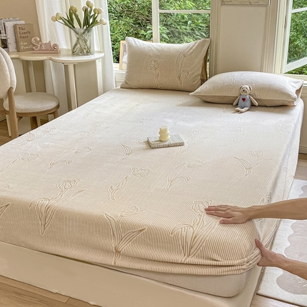 91家纺网 家纺一手货源 找家纺 （总）其奥家纺 2025新款A类雕花绒牛奶绒床笠三件套单床笠宝宝绒婴儿绒