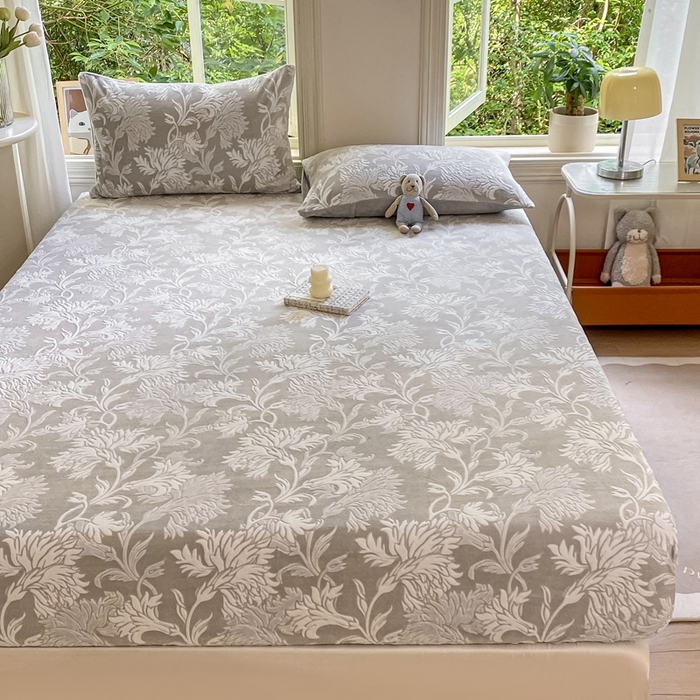 91家纺网 家纺一手货源 找家纺 大境 2024新款A类雕花绒牛奶绒床笠三件套单床笠宝宝绒婴儿绒 罗曼 褐咖