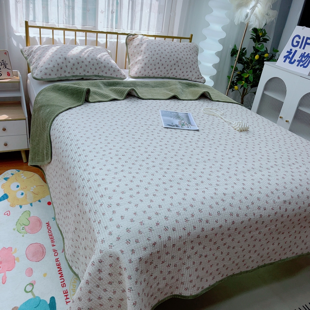 91家纺网 家纺一手货源 找家纺 2024新款棉加绒双面两用四季款床盖三件套玫瑰