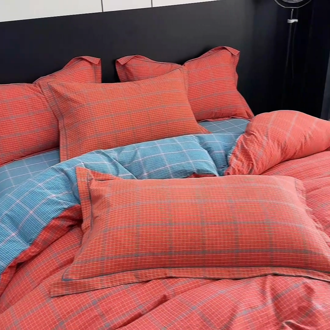 91家纺网 家纺一手货源 找家纺 三沁家居 2025新款格子色织全棉水洗棉四件套直播爆款量大价优 偶遇兰橘
