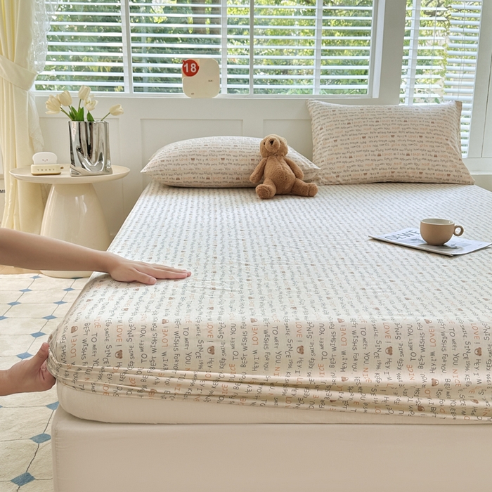 91家纺网 家纺一手货源 找家纺 柠馨 2024新款简约全棉时尚印花床笠 薇薇熊