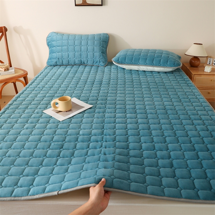 91家纺网 家纺一手货源 找家纺 凌云家纺 2025新款A类牛奶绒床垫软垫学生宿舍单人床褥可机洗 青于蓝