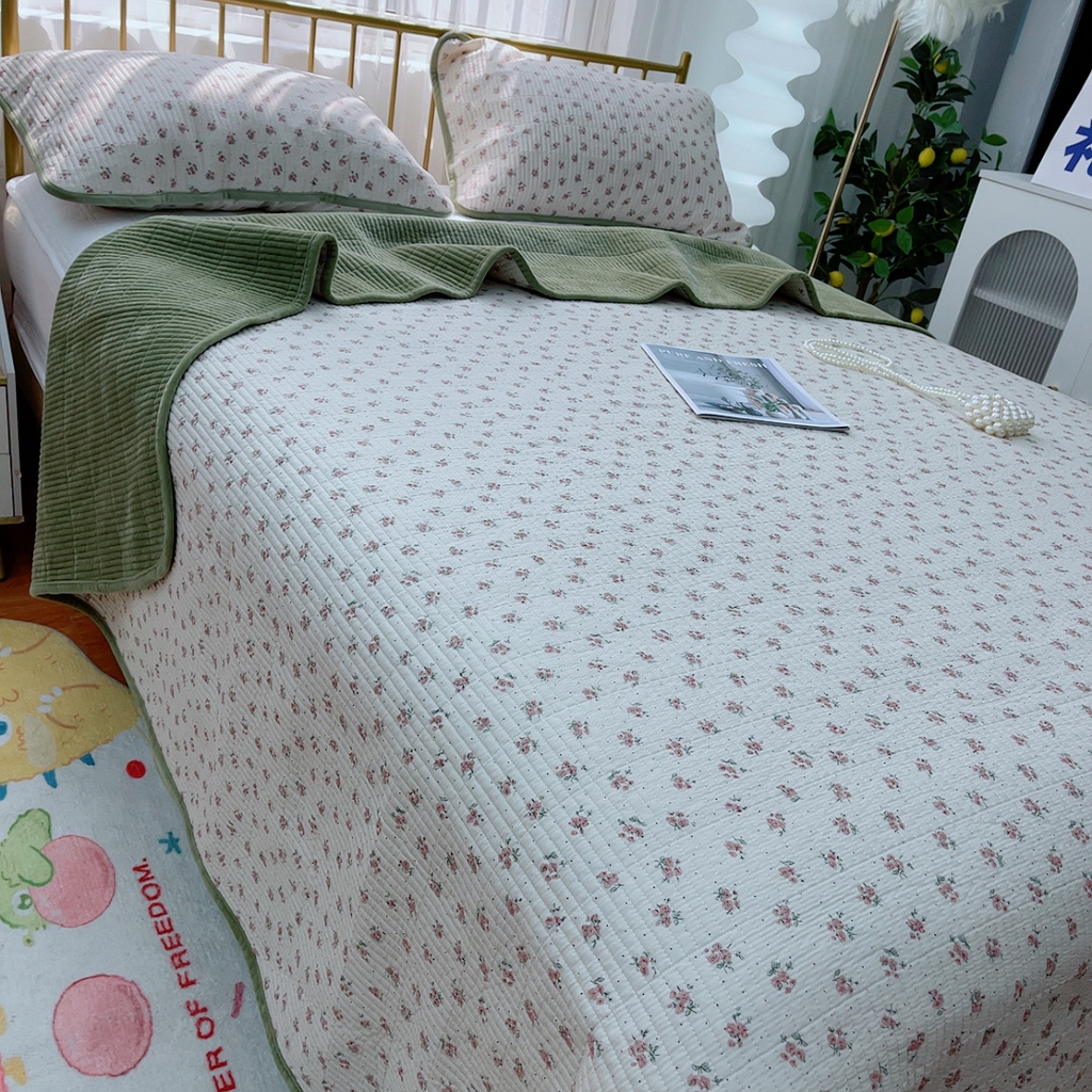 91家纺网 家纺一手货源 找家纺 2024新款棉加绒双面两用四季款床盖三件套玫瑰