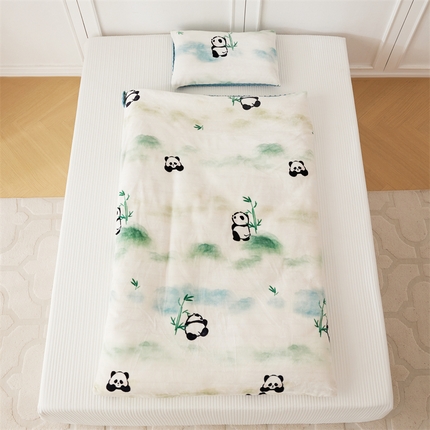 91家纺网 家纺一手货源 找家纺 艾佳宝贝 2024牛奶绒豆豆绒可拆式多功能防踢被 防踢被-熊猫与竹