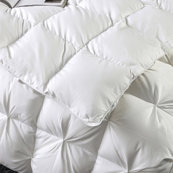 91家纺网 家纺一手货源 找家纺 兰言诺羽绒被 2025新款雅韵-全棉柔赛丝纽花羽绒被 白色