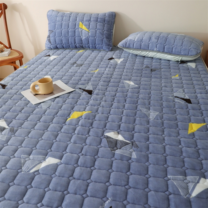 91家纺网 家纺一手货源 找家纺 凌云家纺 2025新款A类牛奶绒床垫软垫学生宿舍单人床褥可机洗 三角灰