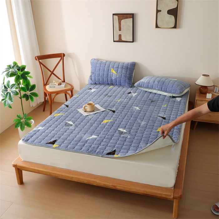 91家纺网 家纺一手货源 找家纺 凌云家纺 2025新款A类牛奶绒床垫软垫学生宿舍单人床褥可机洗 三角灰