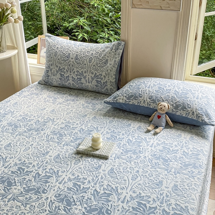 91家纺网 家纺一手货源 找家纺 大境 2024新款A类雕花绒牛奶绒床笠三件套单床笠宝宝绒婴儿绒 可可西里 蓝