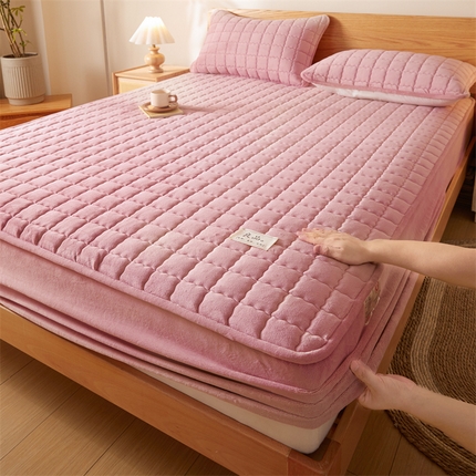 鑫钰 2024新款A类无印风牛奶绒大豆夹棉床笠-暖格 暖格-绯粉