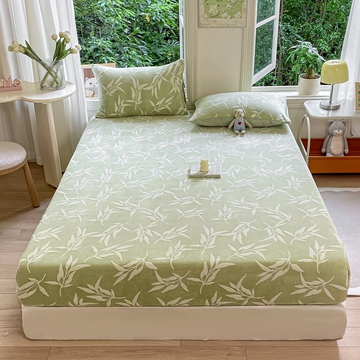 91家纺网 家纺一手货源 找家纺 大境 2024新款A类雕花绒牛奶绒床笠三件套单床笠宝宝绒婴儿绒 竹影 奶绿