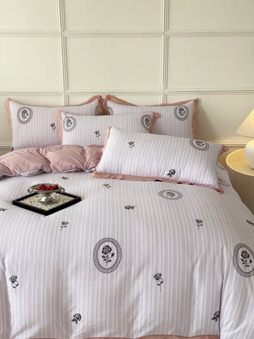 91家纺网 家纺一手货源 找家纺 可思家纺 2024新款韩版花边木棉皱皱纱四件套系列 木棉-赫本花园