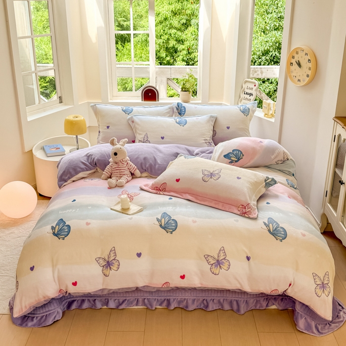 91家纺网 家纺一手货源 找家纺 尚美 2024新款高克重印花花边牛奶绒床盖四件套 蝴蝶飞飞