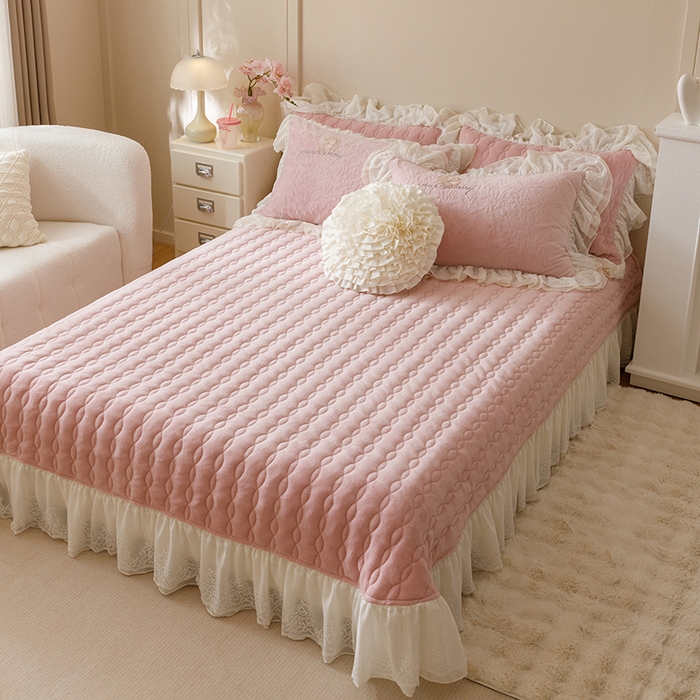 91家纺网 家纺一手货源 找家纺 （总）胜权家纺 2024秋冬新款法式牛奶绒蕾丝单床盖系列-爱丽丝