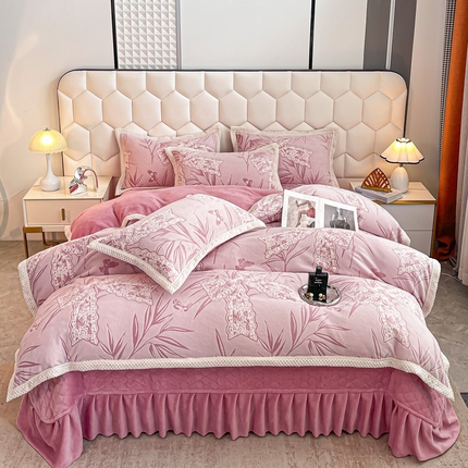 芷卧 2025新款韩版立体雕花牛奶绒夹棉床盖款四件套 花月夜-浅紫