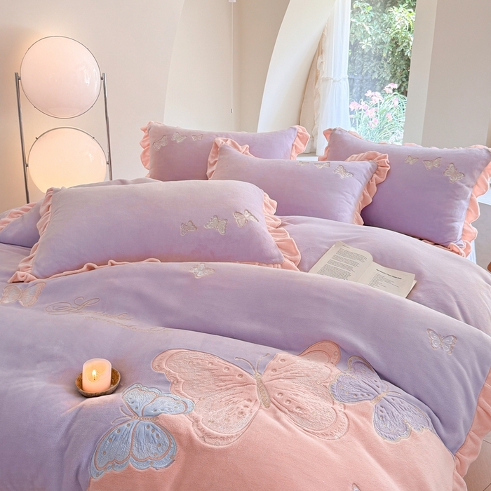 91家纺网 家纺一手货源 找家纺 可以家居 2024新款全消光牛奶绒云绒法兰绒四件套-薇薇安 优雅紫