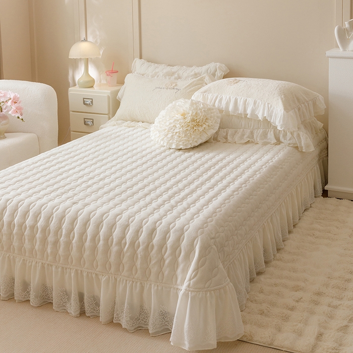 91家纺网 家纺一手货源 找家纺 胜权家纺 2024秋冬新款法式牛奶绒蕾丝单床盖系列-爱丽丝 爱丽丝-珍珠白